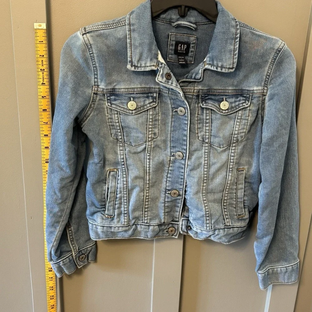 Gap Kids Faded Blue‎ Denim Jacket Size Large (10) – Classic Everyday Jean Jacket